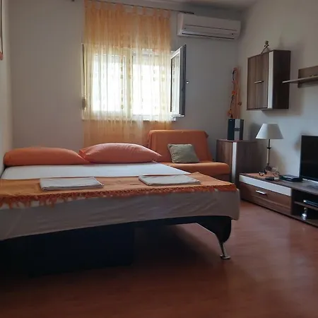 Nada Apartment *